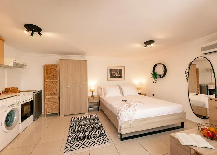 Pantheon Apartment